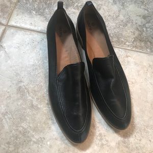 New size 12 black flats